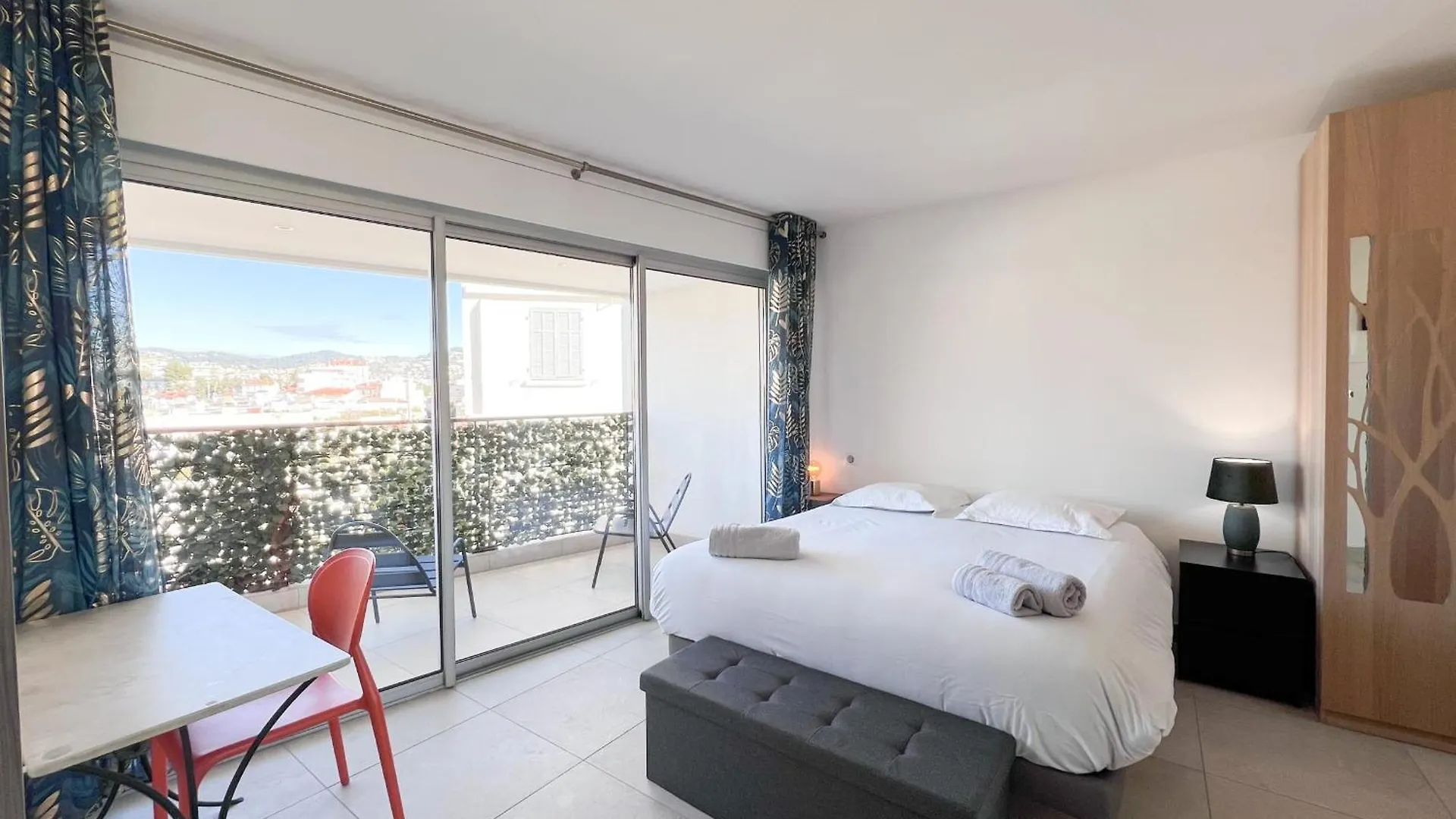 Cannes Splendid 1Br In New Residence - Palais 3 Mns 0*,  France